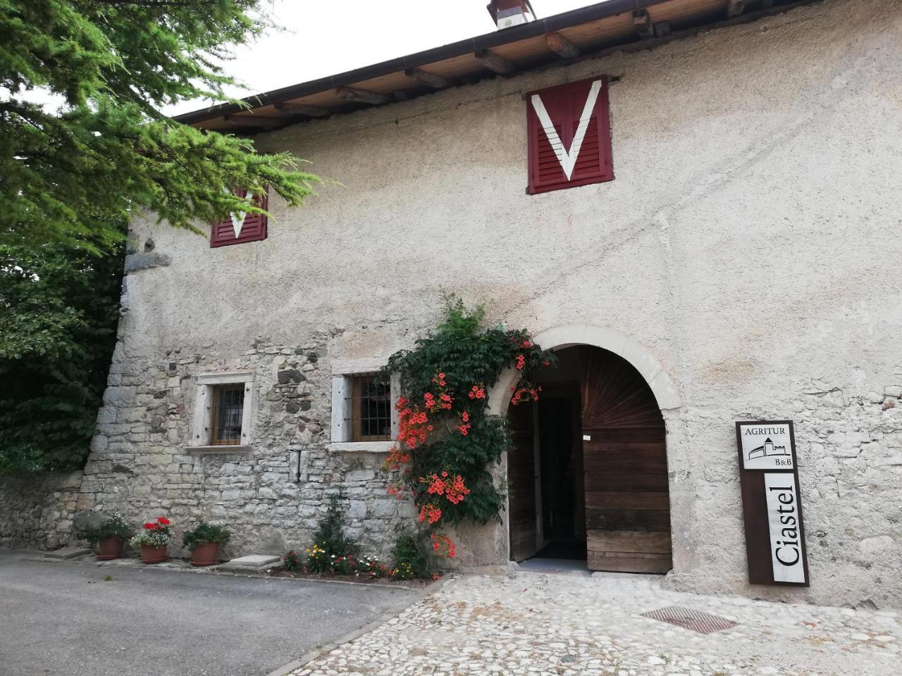 Agritur Ciastel Villa Sanzeno Eksteriør bilde